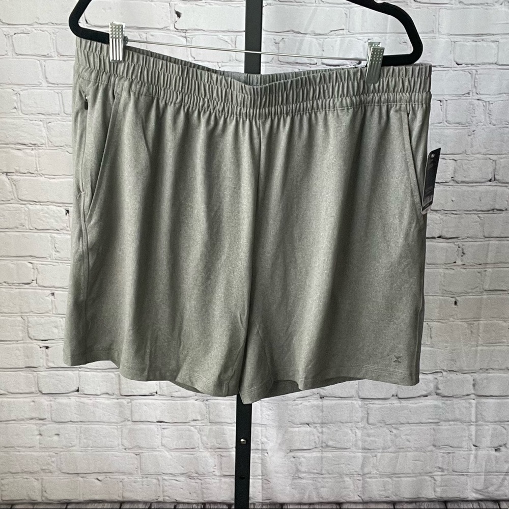NWT Xersion Grey Men's Shorts Size XL